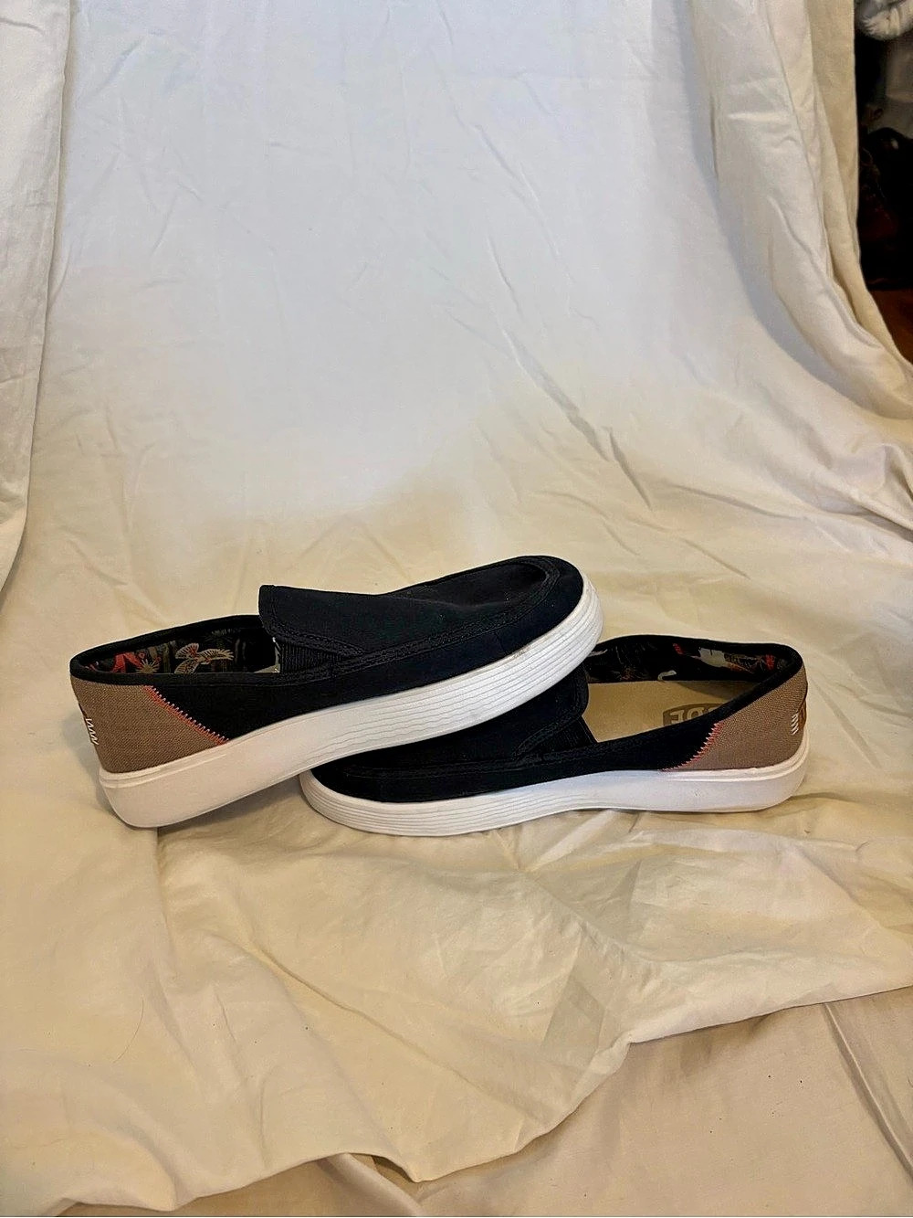 Hey Dude Sunapee Craft womens Slip-On Canvas Shoes Black US 9 - Picture 7 of 9